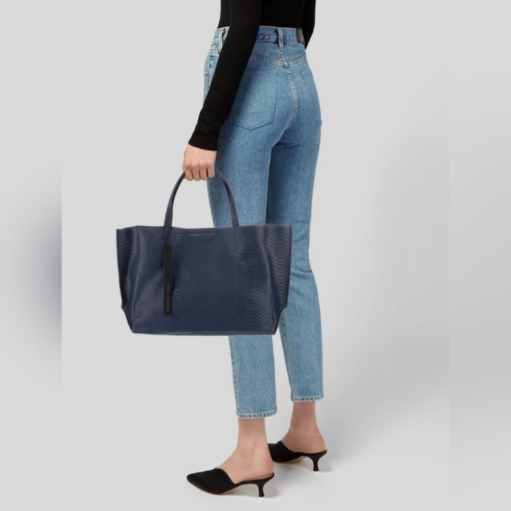 NWT Ampersand‎ As Apostrophe Tote Bag- Blue Leather Python Pattern  Designer Bag - Picture 2 of 7
